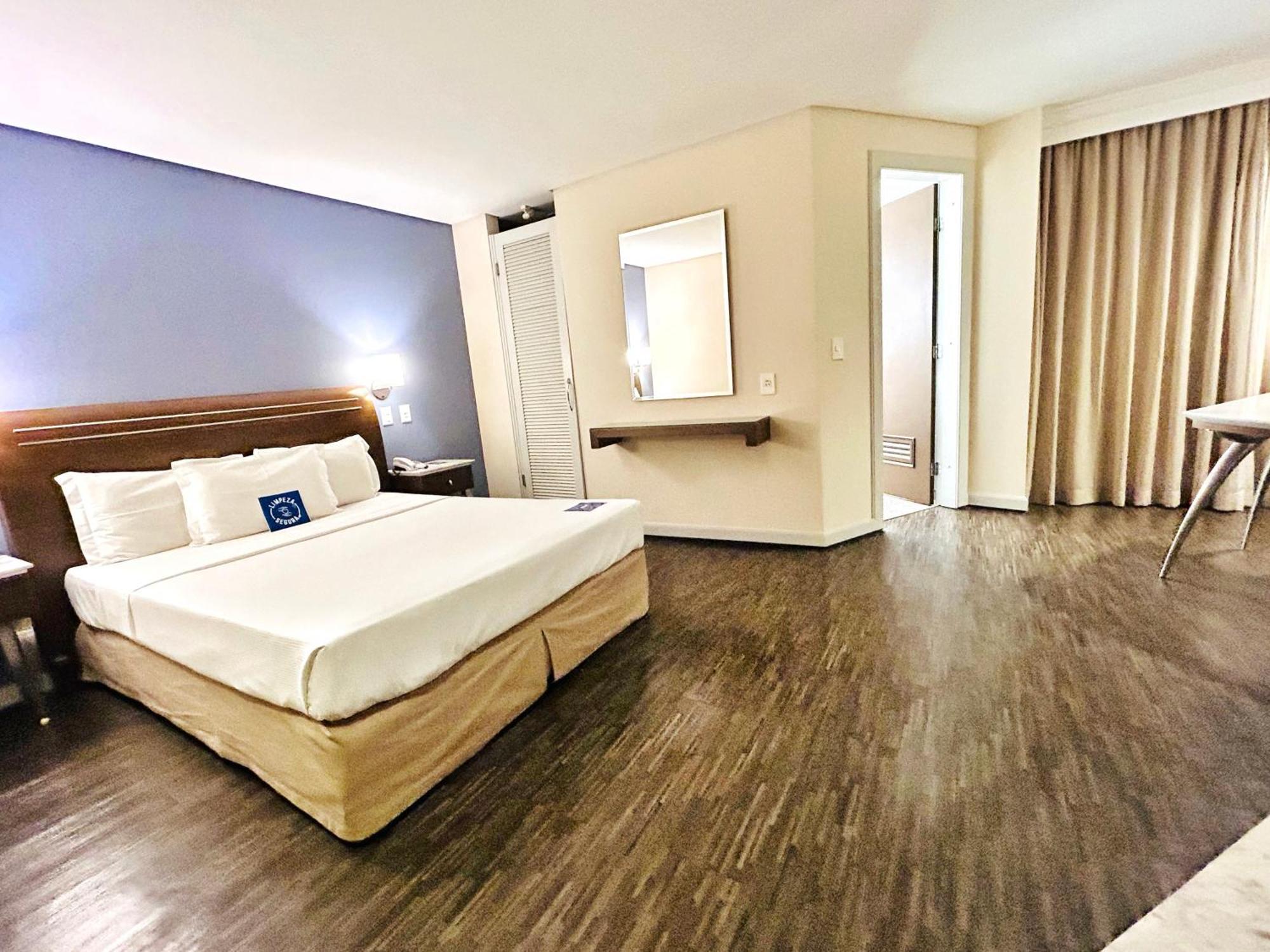 Blue Tree Towers 4*