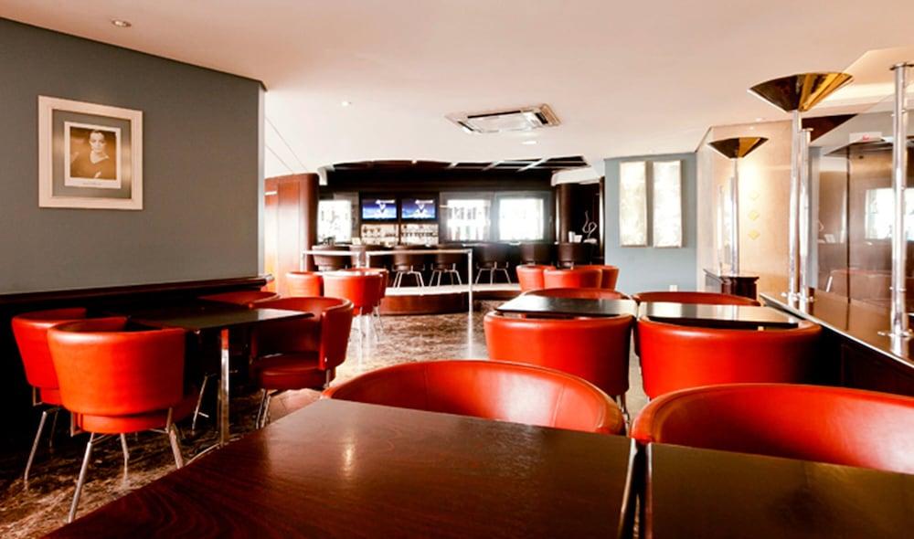 Blue Tree Towers Hotel 4*